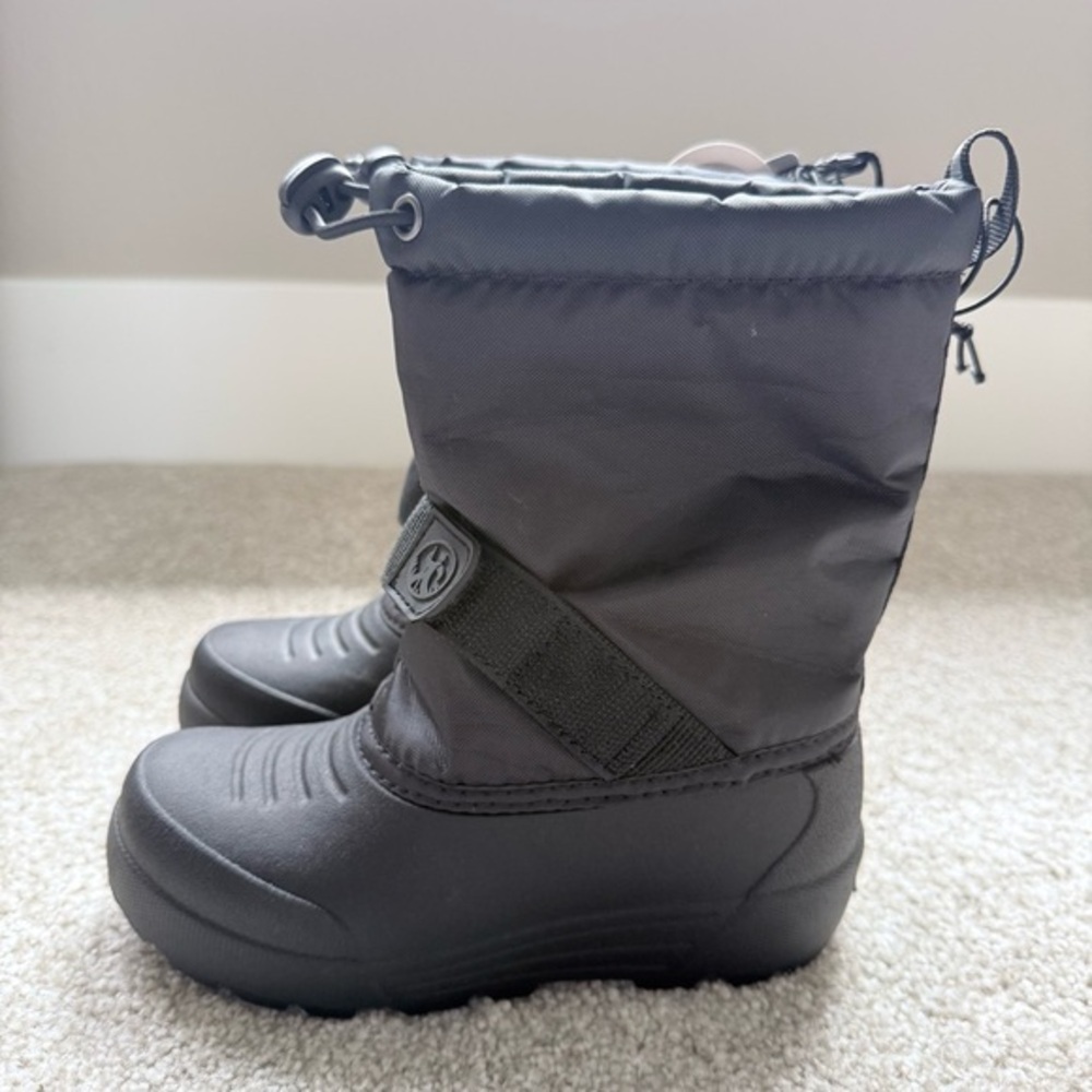 NWT Northside boys size 11 black insulated waterproof snow boots